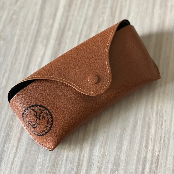 SOLD ‼️Ray-Ban Sunglasses - Picture 3 of 3